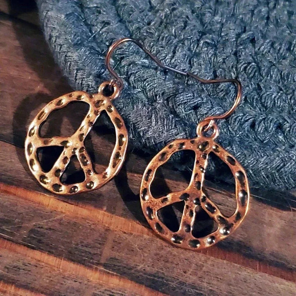 Rustic Antique Copper Hammered Look Peace Sign Earrings - Picture 3 of 6
